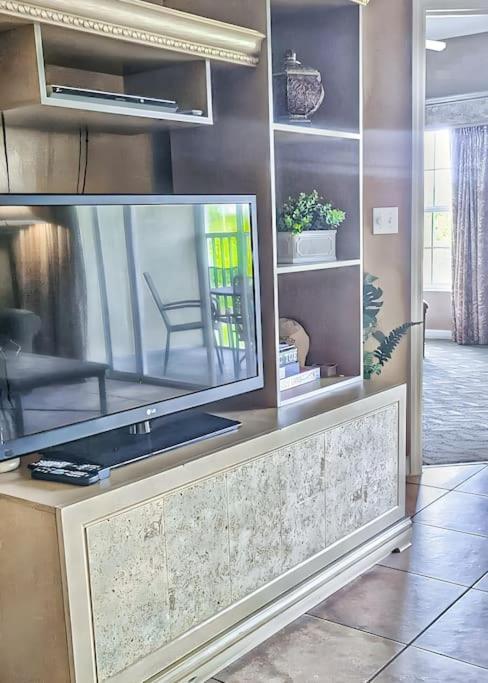 Entire 3-br Minutes From X8 Hot Tub 2204 Appartement *